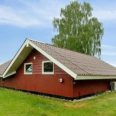 Prázdninový dům Lovely Summer House In A Town-close Location *